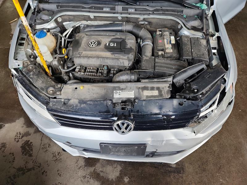 Photo 11 from auction – 2014 VOLKSWAGEN JETTA with VIN 3VWD07AJ4EM215223
