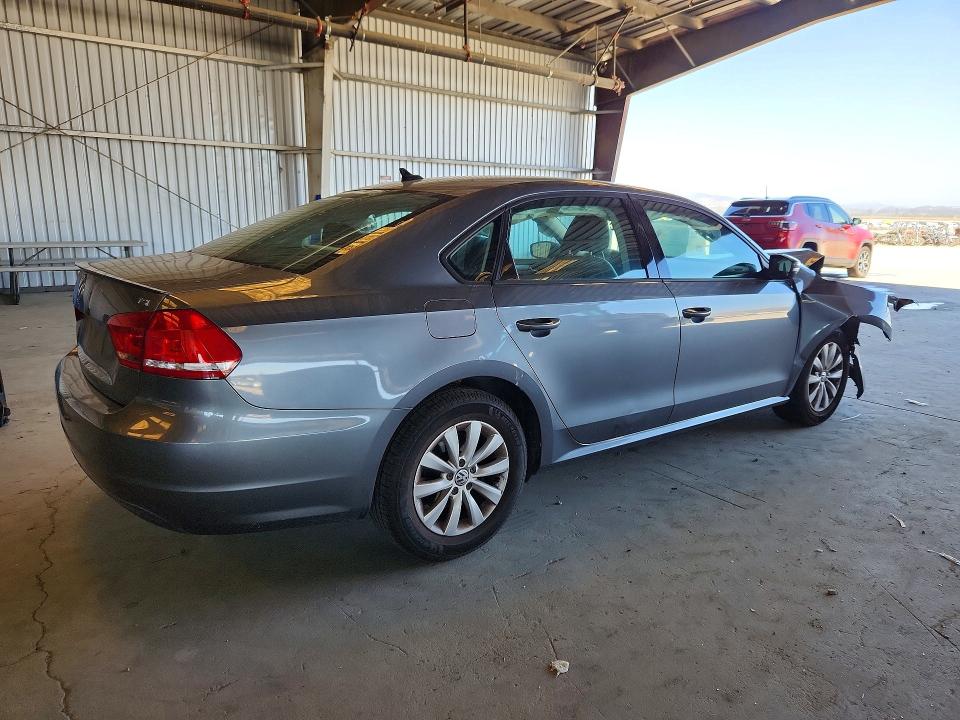 Photo 3 from auction – 2014 VOLKSWAGEN PASSAT with VIN 1VWAT7A35EC098829