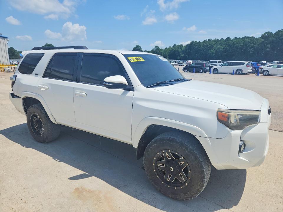 Photo 4 from auction – 2014 TOYOTA 4RUNNER with VIN JTEZU5JRXE5070696