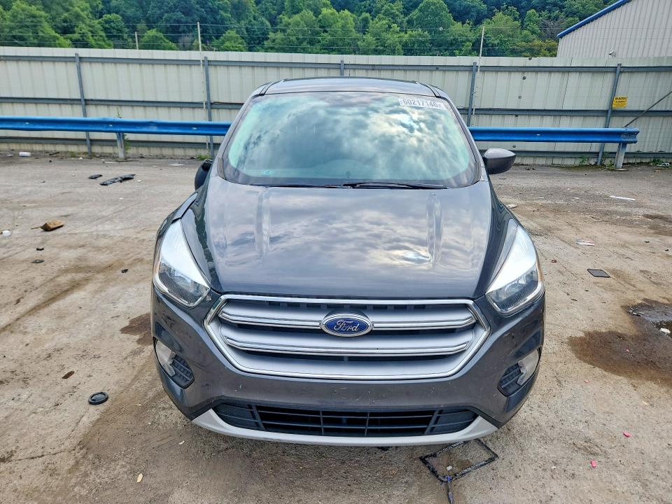 Photo 5 from auction – 2017 FORD ESCAPE with VIN 1FMCU9G91HUD37271