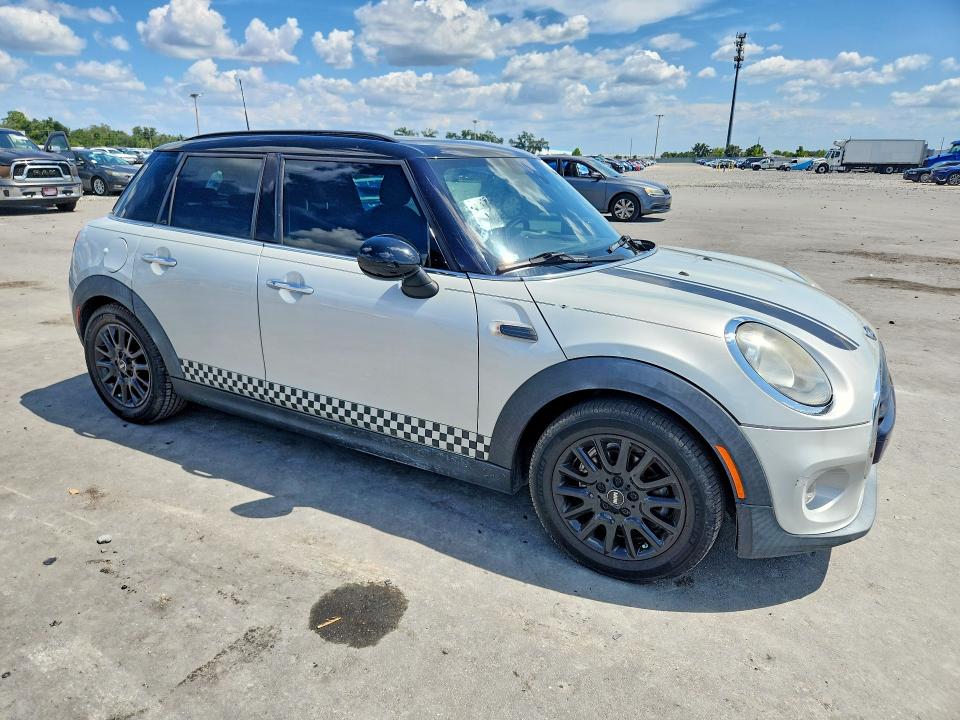 Photo 4 from auction – 2016 MINI COOPER with VIN WMWXU1C57G2D09012