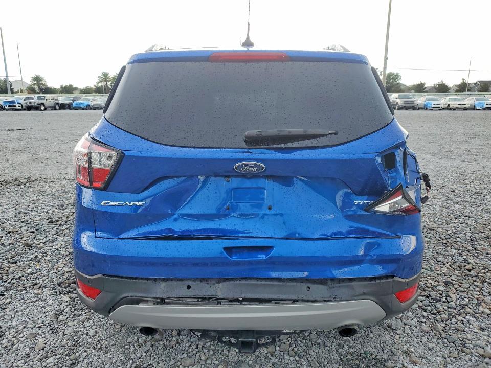 Photo 6 from auction – 2018 FORD ESCAPE with VIN 1FMCU9J9XJUC54209
