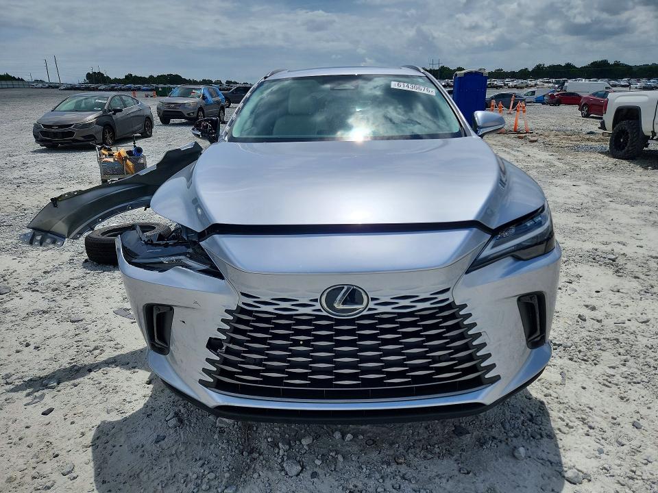 Photo 5 from auction – 2024 LEXUS RX 350 with VIN JTJCHMAAXR2020582