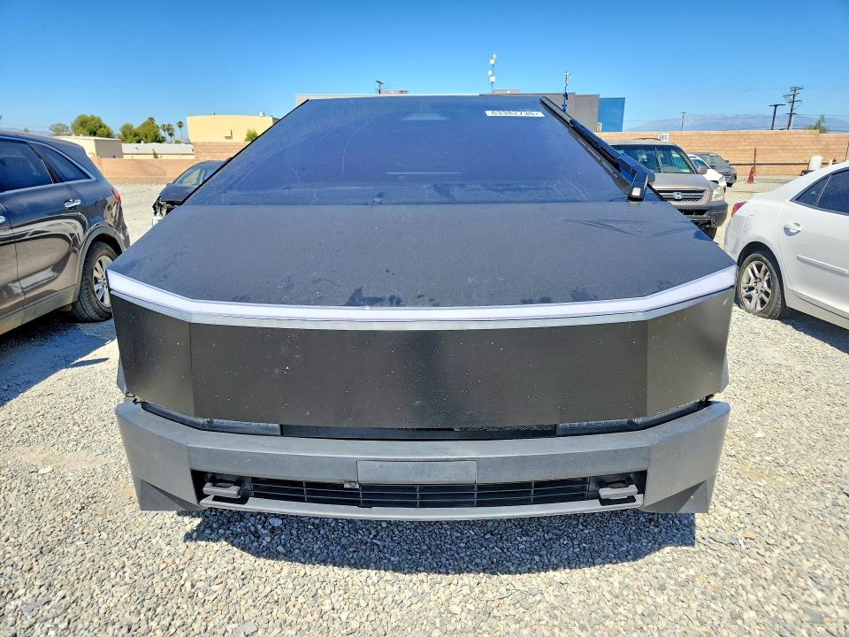 Photo 5 from auction – 2024 TESLA CYBERTRUCK with VIN 7G2CEHED5RA043797