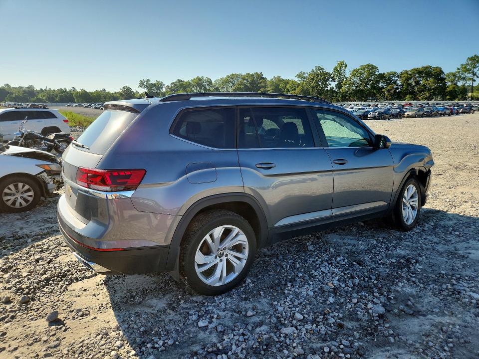 Photo 3 from auction – 2022 VOLKSWAGEN ATLAS with VIN 1V2JP2CA5NC533854