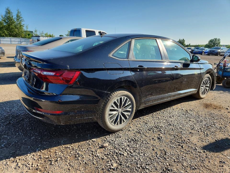 Photo 3 from auction – 2021 VOLKSWAGEN JETTA with VIN 3VWE57BU6MM024108
