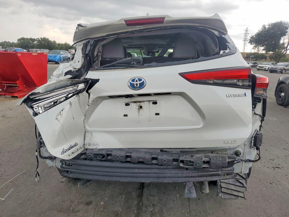 Photo 6 from auction – 2023 TOYOTA HIGHLANDER with VIN 5TDABRCH6PS581340