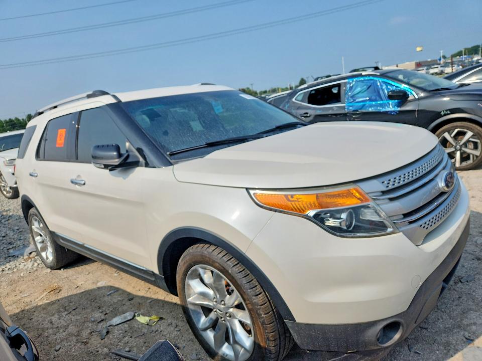 Photo 4 from auction – 2015 FORD EXPLORER with VIN 1FM5K8D84FGB67245