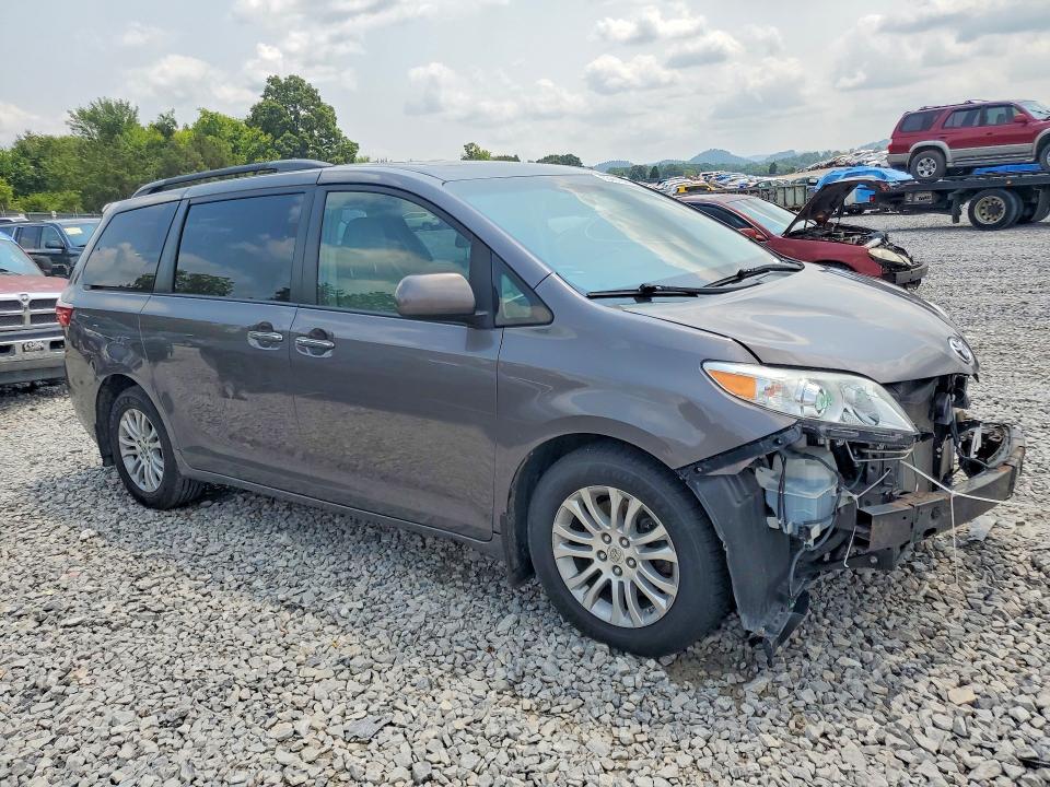 Photo 4 from auction – 2015 TOYOTA SIENNA with VIN 5TDYK3DC6FS595123