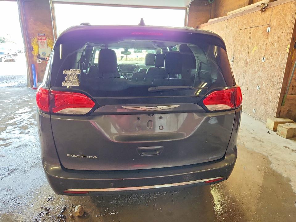 Photo 6 from auction – 2017 CHRYSLER PACIFICA with VIN 2C4RC1BG9HR785537