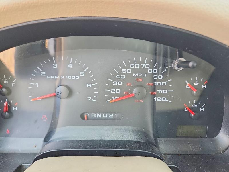 Photo 9 from auction – 2004 FORD F150 with VIN 1FTRW12W24KC84626