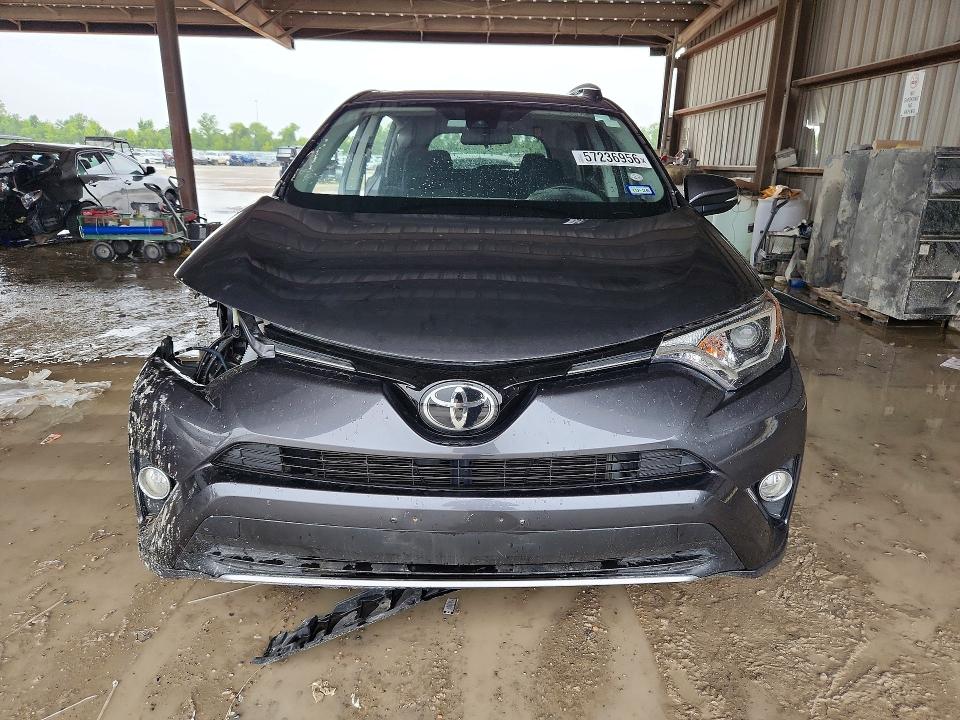 Photo 5 from auction – 2017 TOYOTA RAV4 with VIN JTMWFREV1HJ713240