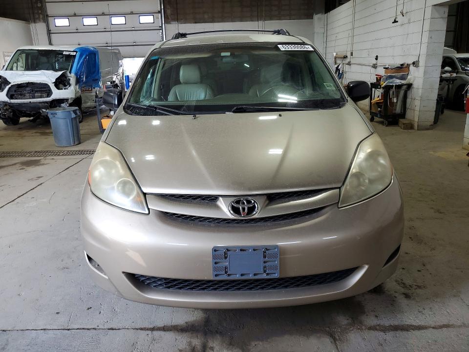 Photo 5 from auction – 2006 TOYOTA SIENNA with VIN 5TDZA23C26S439938