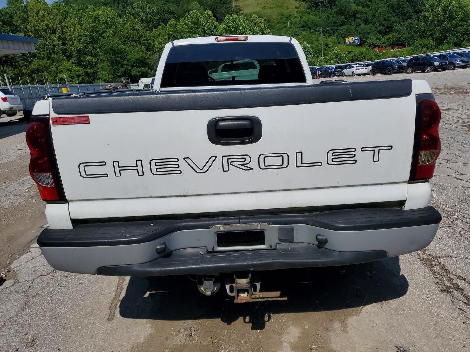 Photo 6 from auction – 2005 CHEVROLET SILVERADO with VIN 1GCEC19T55E278158