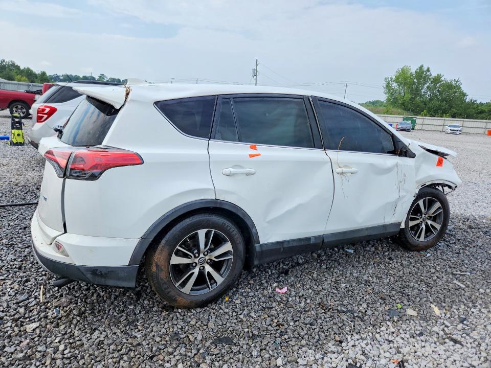 Photo 3 from auction – 2018 TOYOTA RAV4 with VIN 2T3WFREV4JW430824