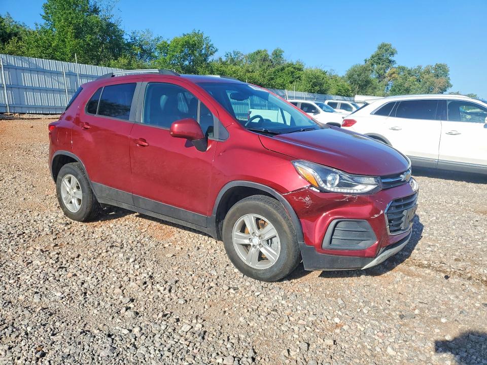 Photo 4 from auction – 2021 CHEVROLET TRAX with VIN KL7CJPSM1MB372795