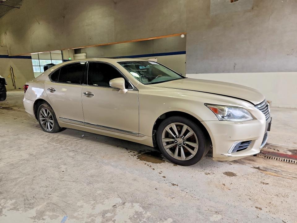 Photo 4 from auction – 2013 LEXUS LS with VIN JTHCL5EFXD5019421
