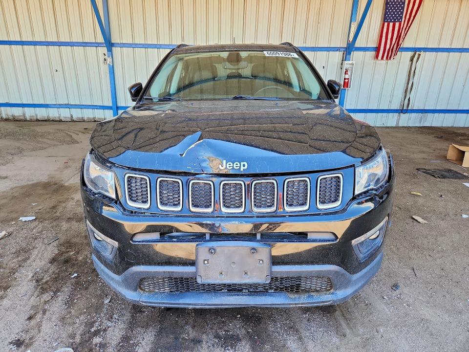 Photo 5 from auction – 2019 JEEP COMPASS with VIN 3C4NJDBB9KT737079
