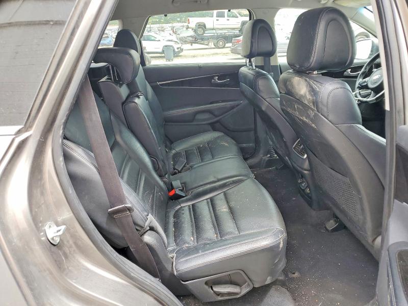 Photo 10 from auction – 2016 KIA SORENTO with VIN 5XYPH4A13GG047405