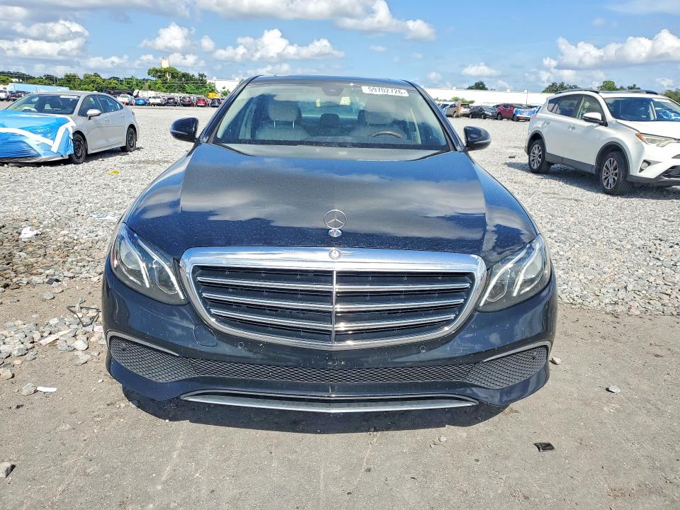 Photo 5 from auction – 2017 MERCEDES-BENZ E with VIN WDDZF4JBXHA097071