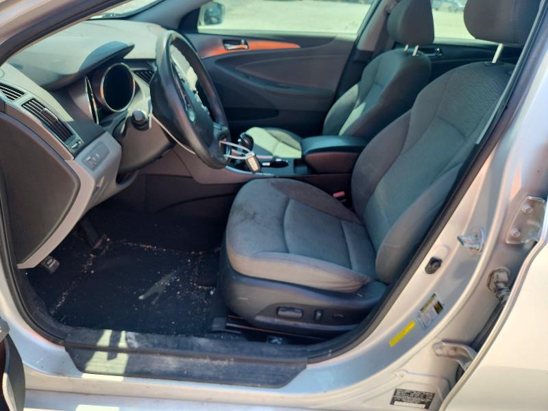 Photo 7 from auction – 2011 HYUNDAI SONATA with VIN KMHEC4A46BA004567