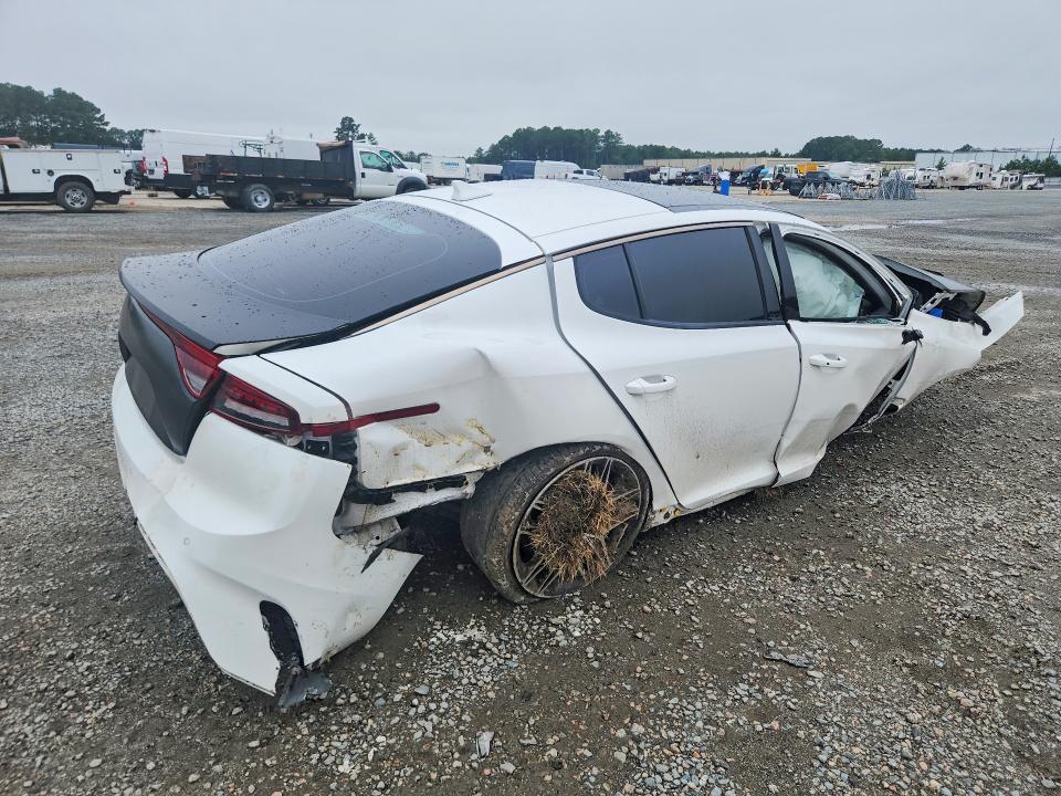 Фото 3 с аукциона – 2022 KIA STINGER с VIN KNAE55LC1N6101530
