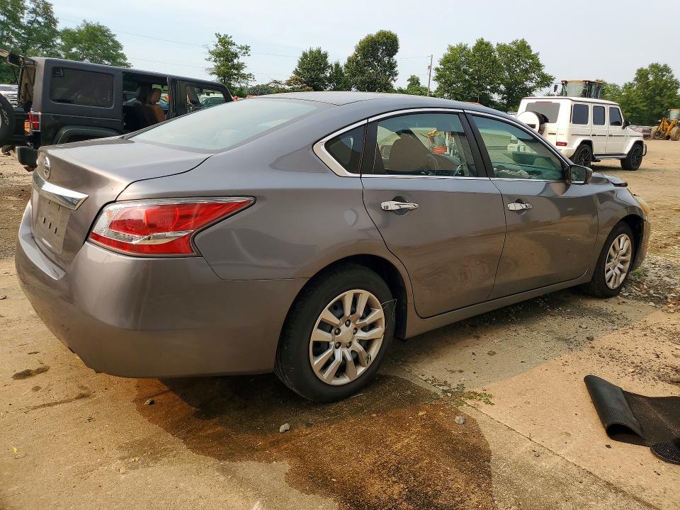 Photo 3 from auction – 2015 NISSAN ALTIMA with VIN 1N4AL3AP9FC417977
