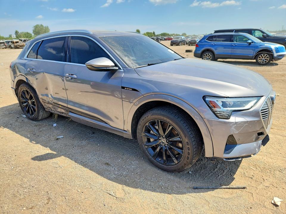 Photo 4 from auction – 2021 AUDI E-TRON with VIN WA1AAAGE2MB006024