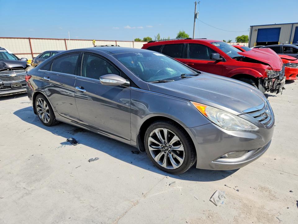 Photo 4 from auction – 2012 HYUNDAI SONATA with VIN 5NPEC4AB0CH371204