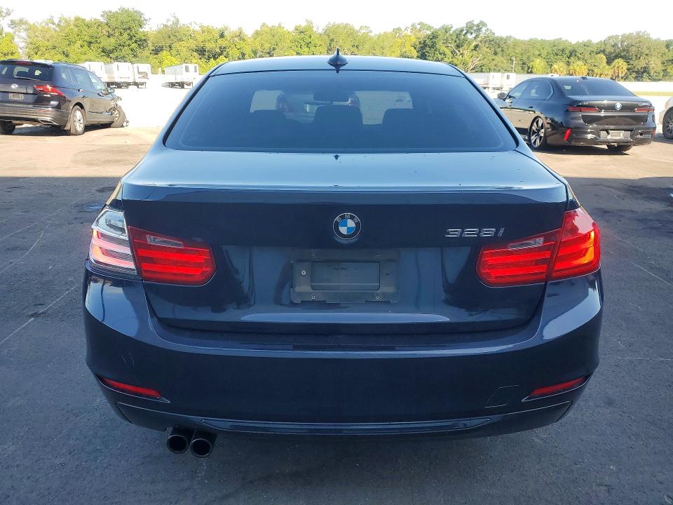 Photo 6 from auction – 2015 BMW 328 with VIN WBA3A5G50FNS91679