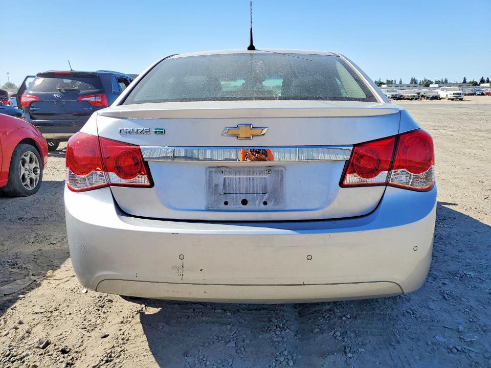 Photo 6 from auction – 2011 CHEVROLET CRUZE with VIN 1G1PJ5S97B7307589