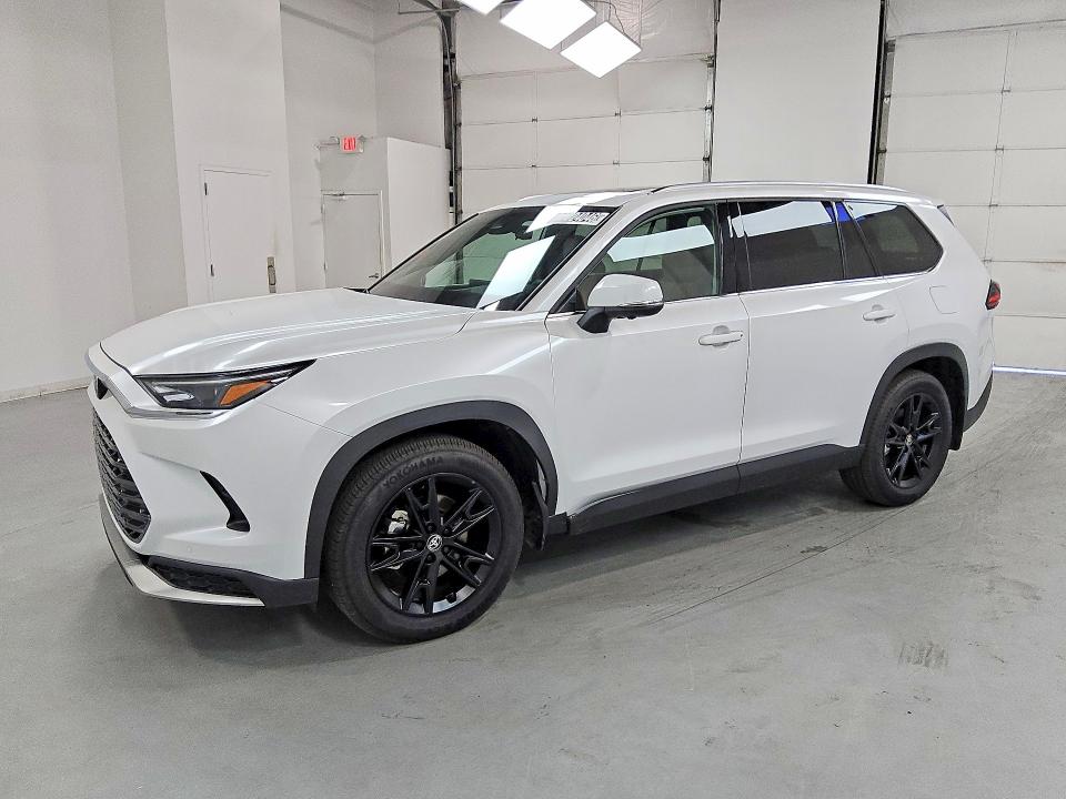 TOYOTA GRAND HIGHLANDER HYBRID 2026 с VIN 5TDADAB58TS028069 - Снимка от търг