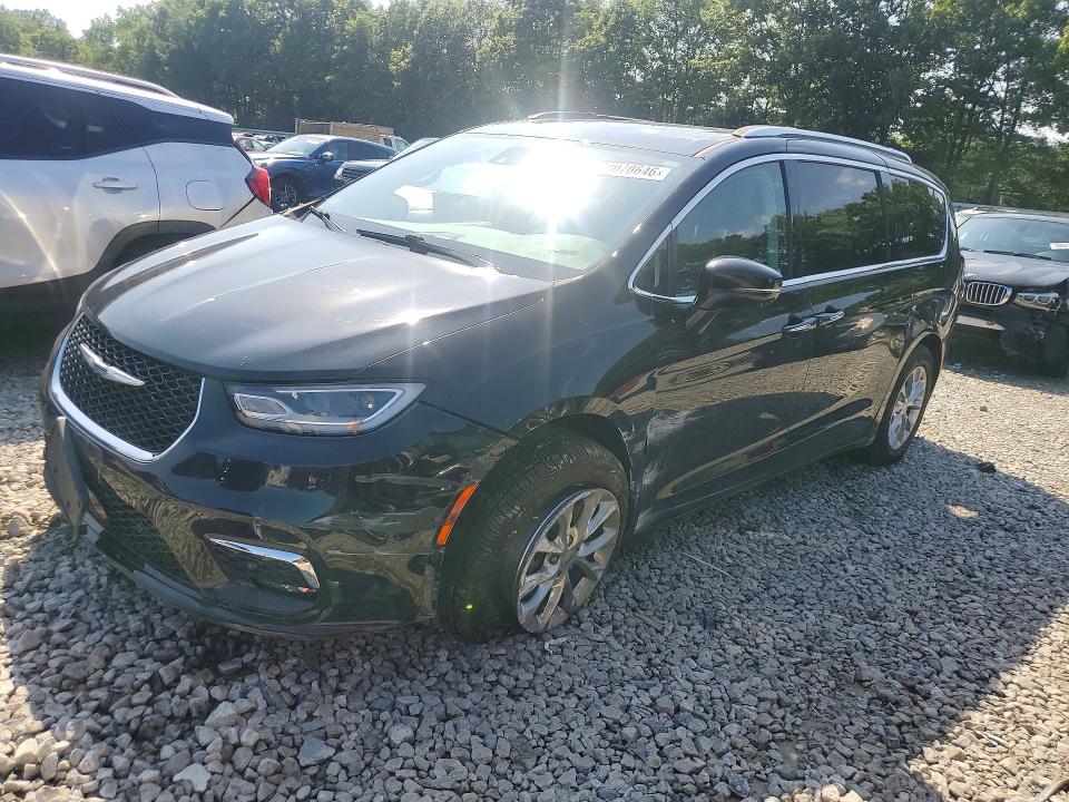 CHRYSLER PACIFICA 2021 with VIN 2C4RC1BG3MR592990 - Photo from auction