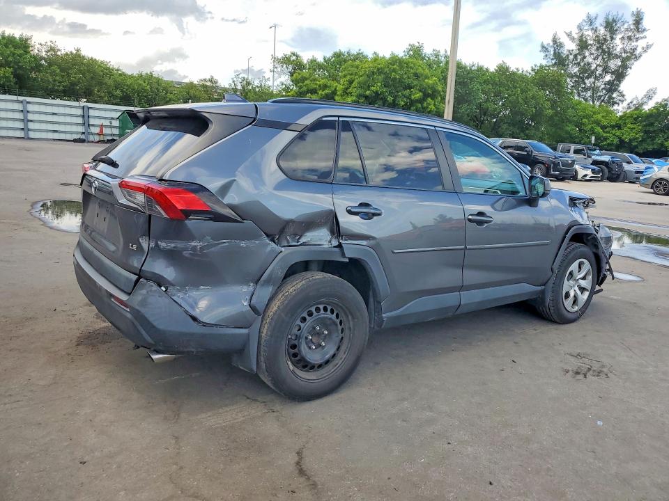 Photo 3 from auction – 2021 TOYOTA RAV4 with VIN 2T3H1RFV3MC138481