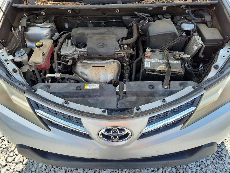 Photo 11 from auction – 2015 TOYOTA RAV4 with VIN 2T3WFREV5FW232034