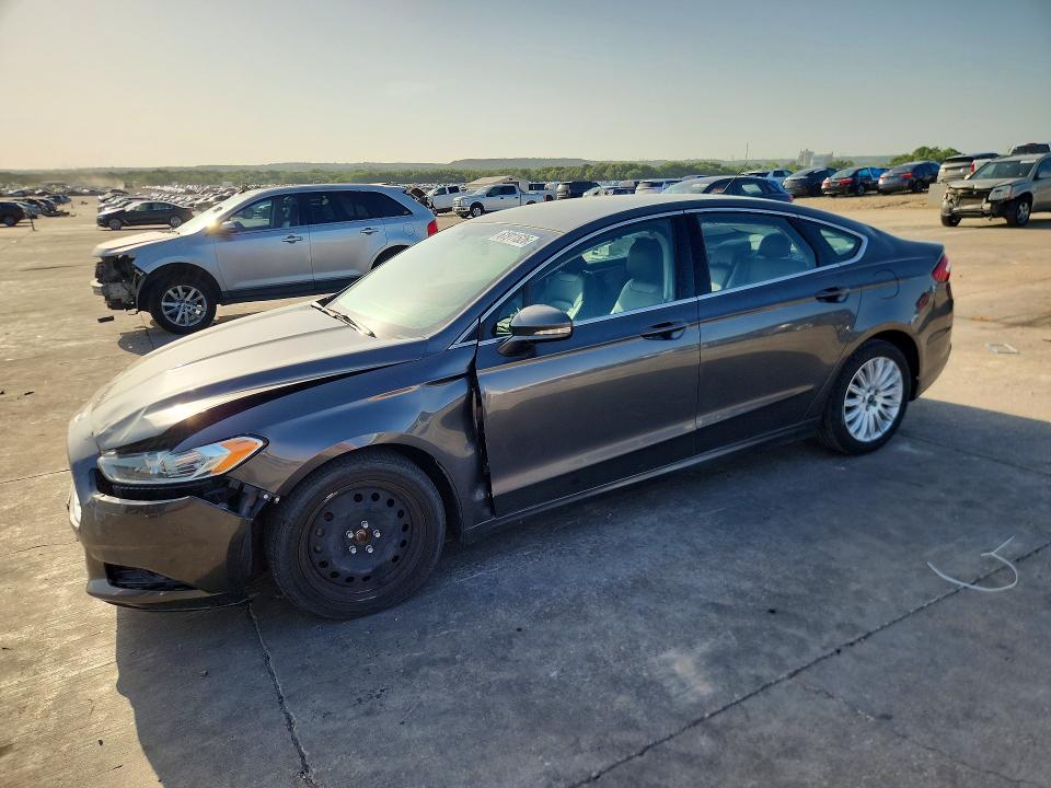 FORD FUSION 2016 مع رقم تعريف المركبة 3FA6P0HD8GR354698 - صورة من المزاد
