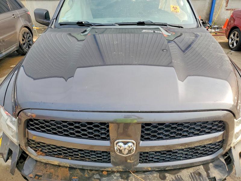 Photo 11 from auction – 2016 RAM 1500 with VIN 3C6RR7KTXGG371404