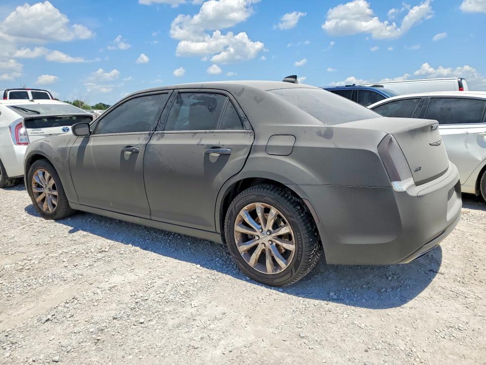 Photo 2 from auction – 2016 CHRYSLER 300 with VIN 2C3CCARG9GH305047