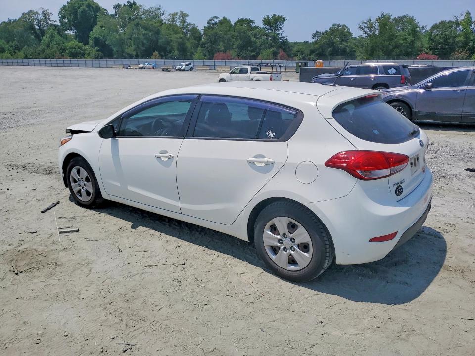 Photo 2 from auction – 2018 KIA FORTE5 with VIN KNAFK5A83J5773536