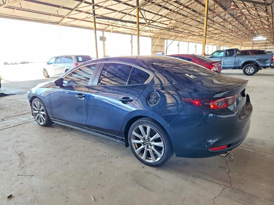 Photo 2 from auction – 2021 MAZDA 3 with VIN JM1BPABL8M1346802