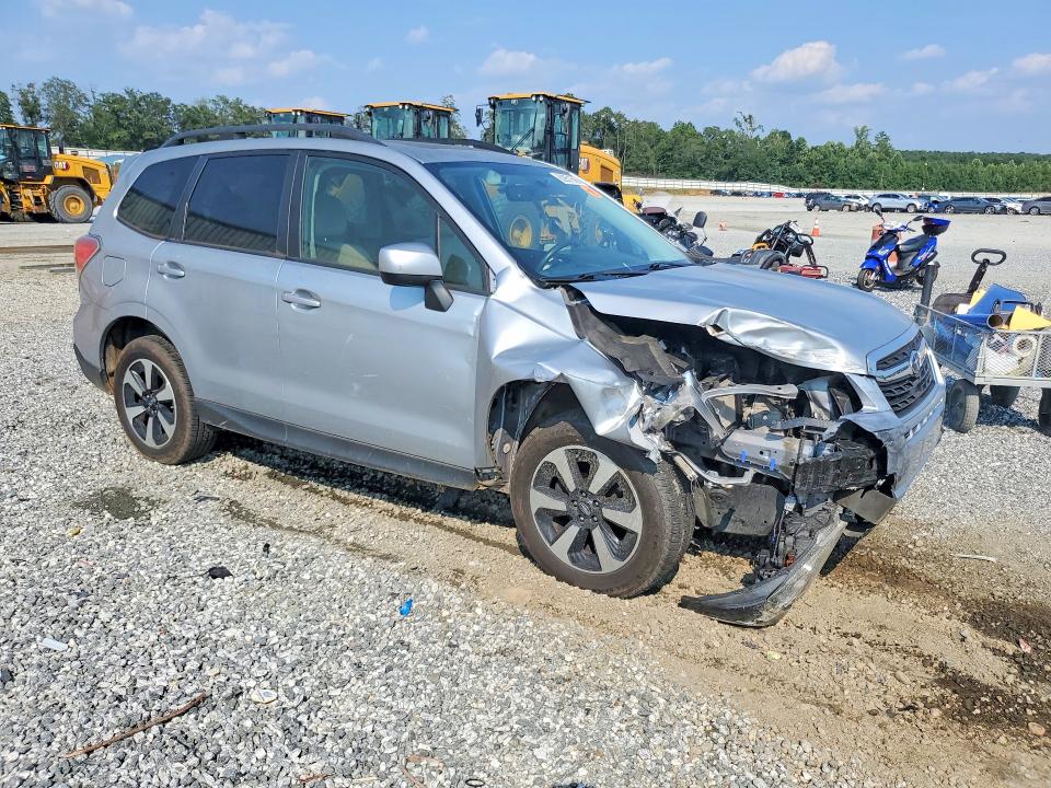 Photo 4 from auction – 2017 SUBARU FORESTER with VIN JF2SJAGC1HH503563