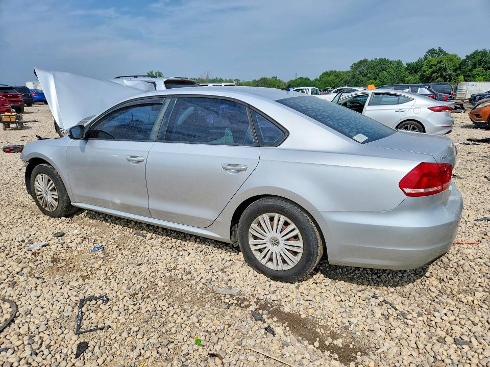 Photo 2 from auction – 2014 VOLKSWAGEN PASSAT with VIN 1VWAS7A31EC056645