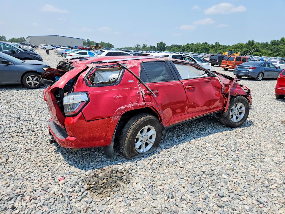 Photo 3 from auction – 2019 TOYOTA 4RUNNER with VIN JTEBU5JR3K5647453