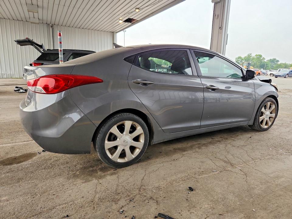 Photo 3 from auction – 2012 HYUNDAI ELANTRA with VIN 5NPDH4AE7CH082005