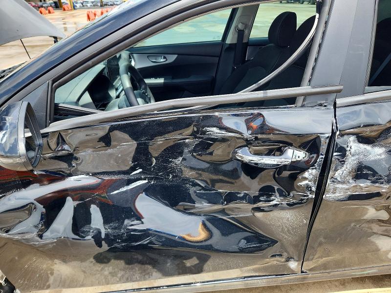 Photo 7 from auction – 2023 KIA FORTE with VIN 3KPF24AD5PE671548