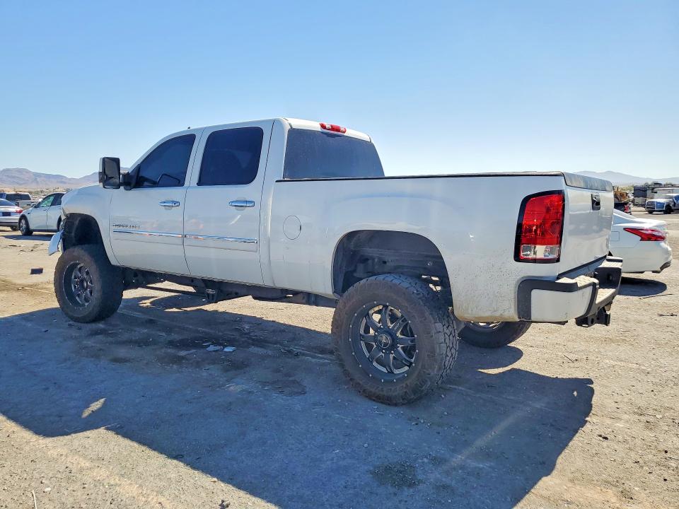 Photo 2 from auction – 2012 GMC SIERRA with VIN 1GT426E8XCF143441