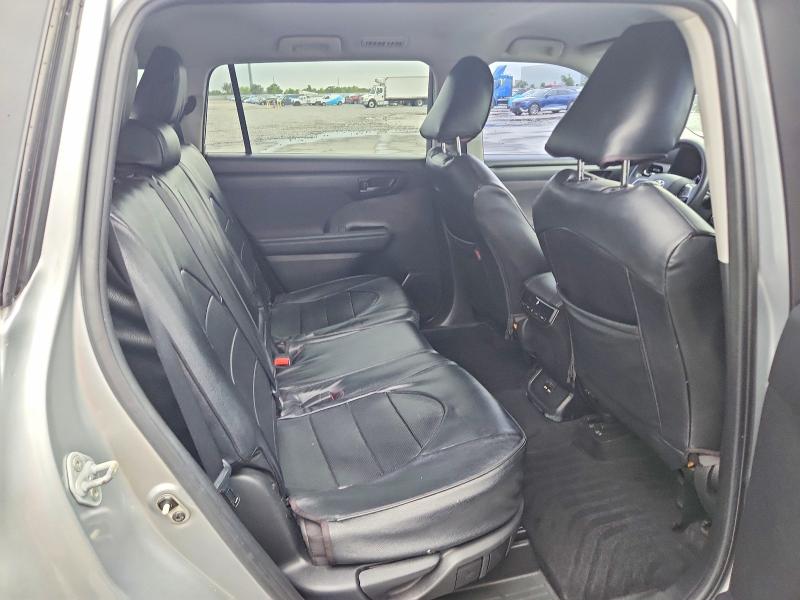 صورة رقم 11 من المزاد - 2021 TOYOTA HIGHLANDER مع VIN 5TDCZRAH7MS069461