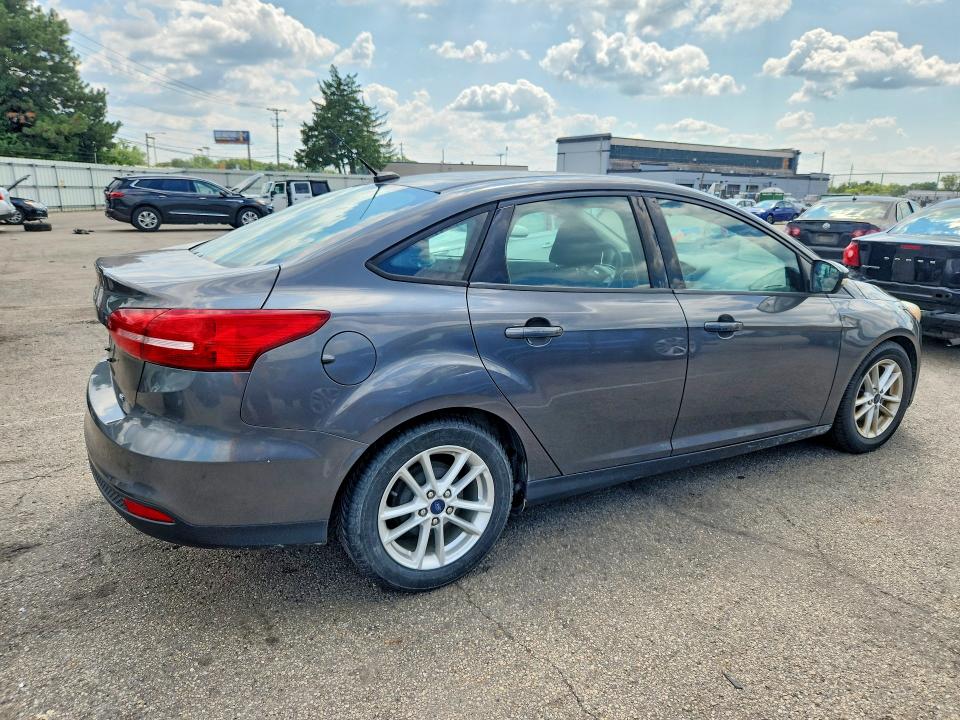 Photo 3 from auction – 2015 FORD FOCUS with VIN 1FADP3F29FL270185
