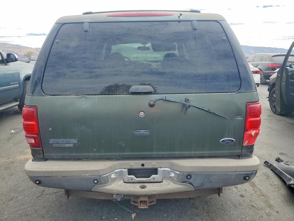 Photo 6 from auction – 2001 FORD EXPEDITION with VIN 1FMFU18L61LA87823