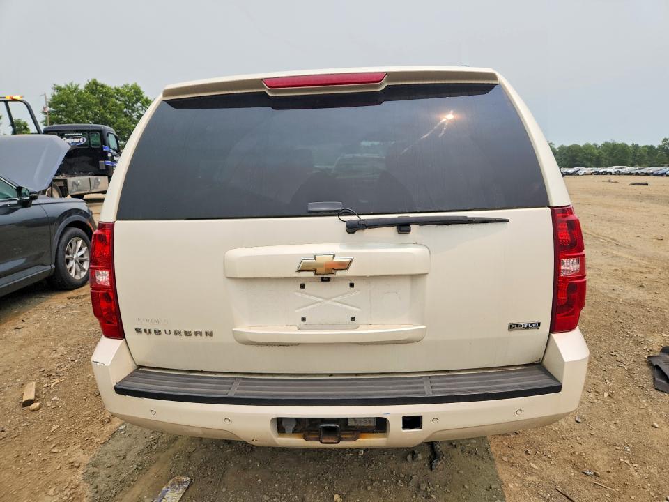 Photo 6 from auction – 2008 CHEVROLET SUBURBAN with VIN 1GNFK16388R204779